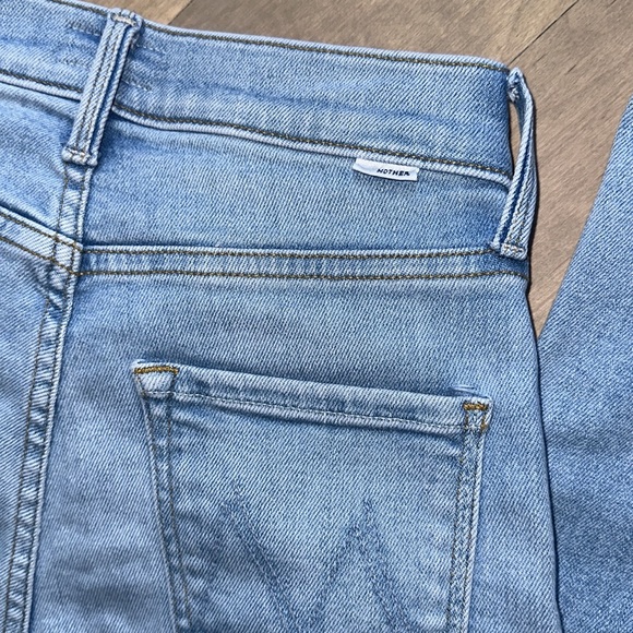 MOTHER Rider Skimp Jeans in Dreamer in High Life - Picture 13 of 13